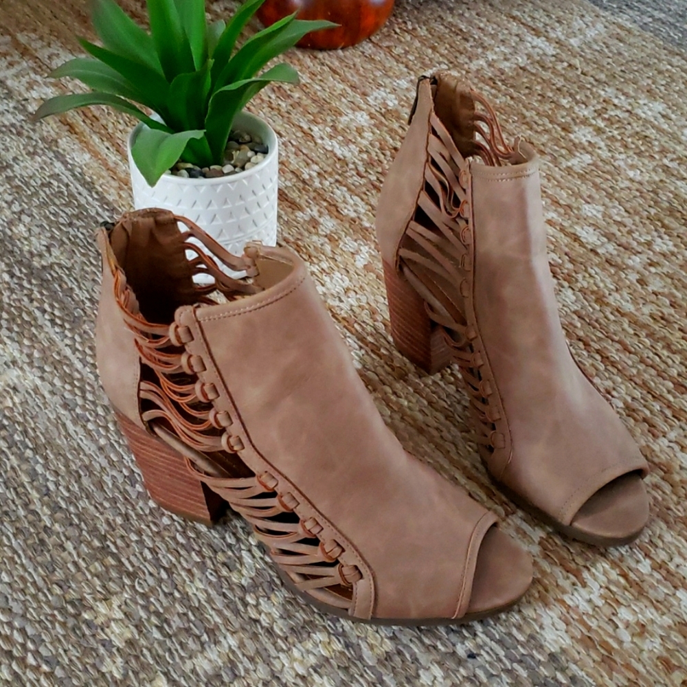 Mari A. Shoes
